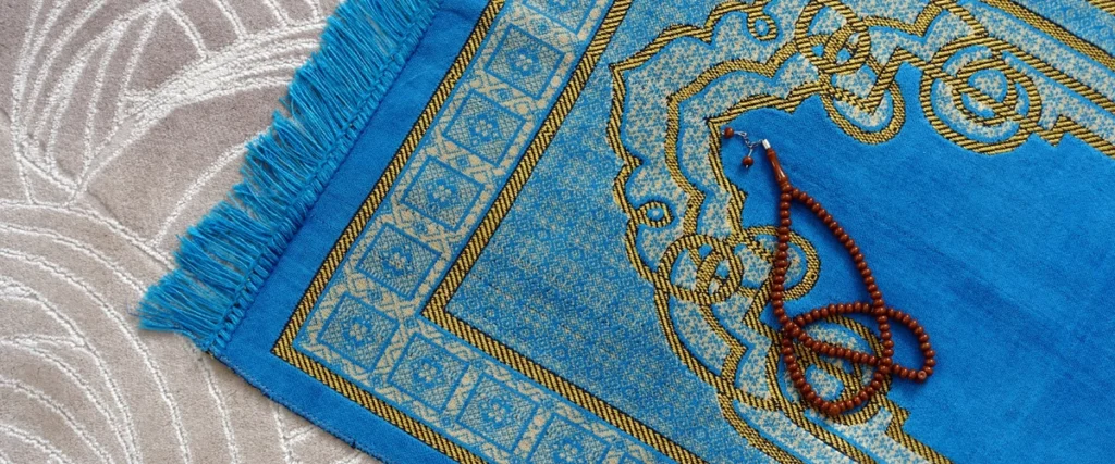 The Rise of Luxury Prayer Mats: Transforming Your Spiritual Space